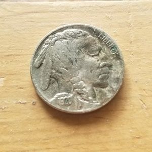 1920 ! buffalo nickle rarer date...gift idea